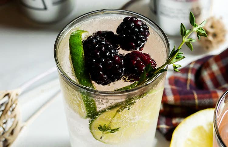 Smirnoff Seltzer Berry Lemonade and Pisco