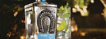 Tequila Herradura & Sparkling Mineral Water 